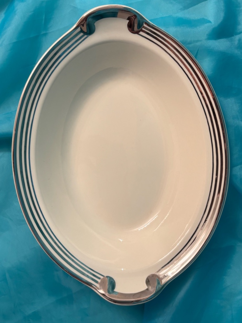 Vintage Taylor, Smith & Taylor 10" Oval Vegetable Bowl 1872 Platinum